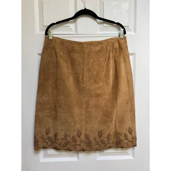Vintage Lord & Taylor Leather Suede Camel Tan Skirt with Embroidered Floral Hem - Picture 2 of 10
